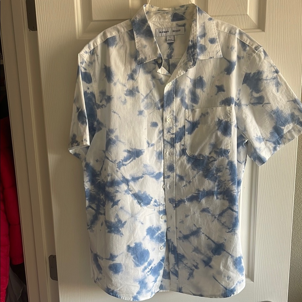 Old Navy Blue and White Casual Button Down Shirt